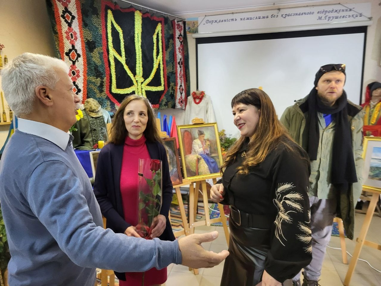 Мова барв – мова душі Наталії Токар, художниці з Південноукраїнська. Фоторепортаж