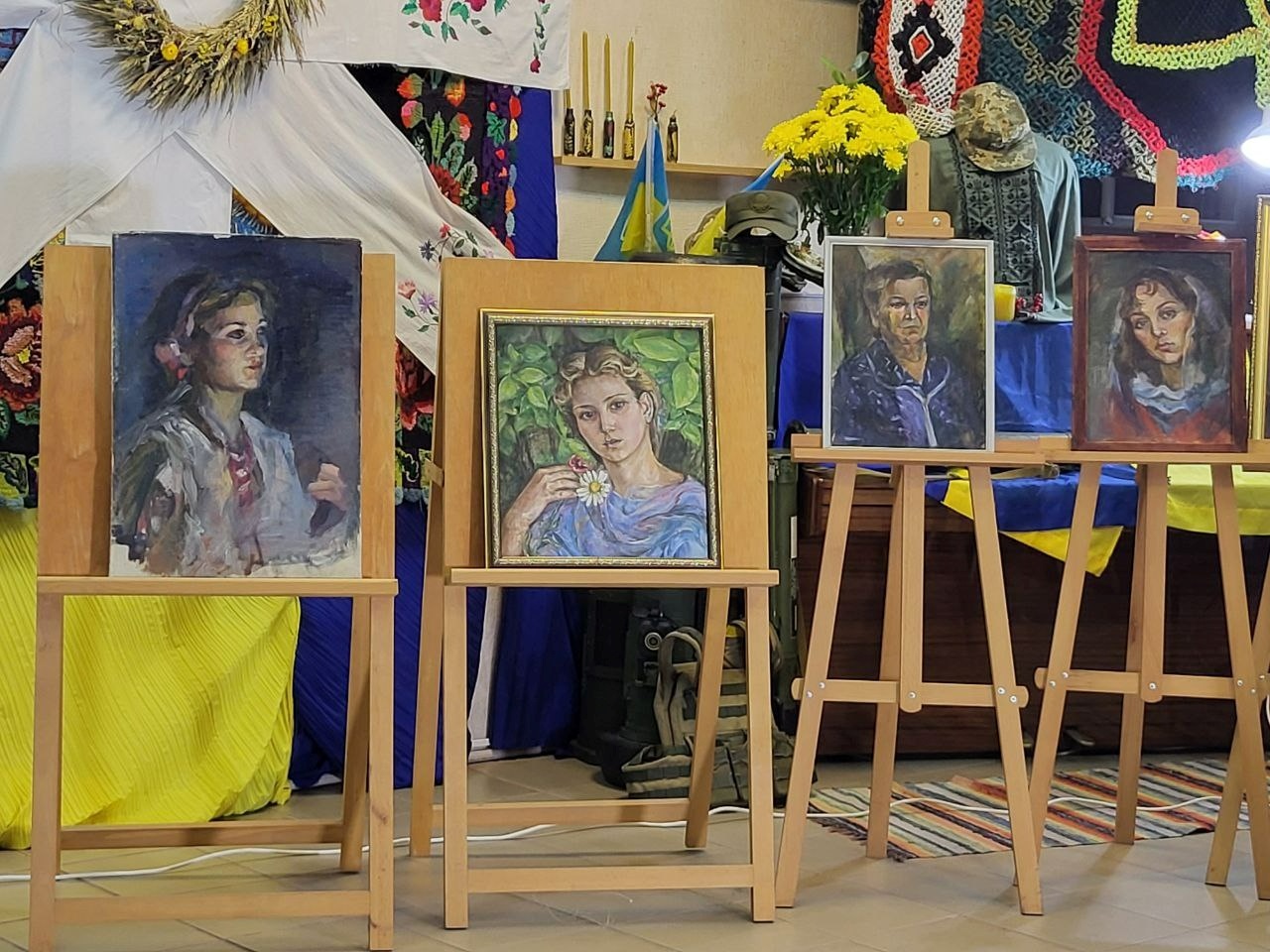 Мова барв – мова душі Наталії Токар, художниці з Південноукраїнська. Фоторепортаж