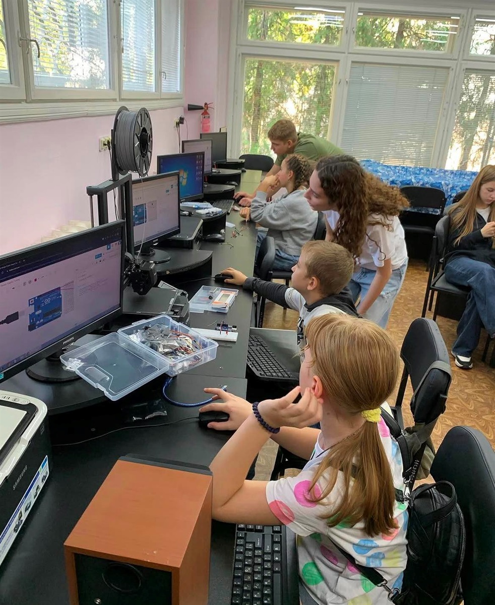«Один день з…»: як ліцеїстка Софія Фаркаш спробувала себе в журналістиці
