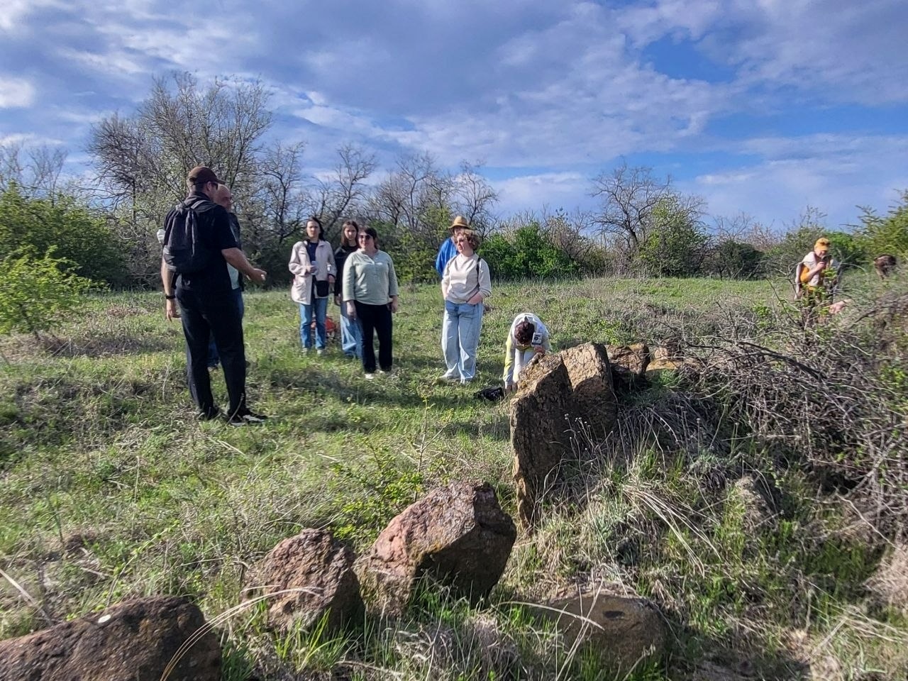 Як виглядають доісторичні споруди під Південноукраїнськом? Перша публічна екскурсія