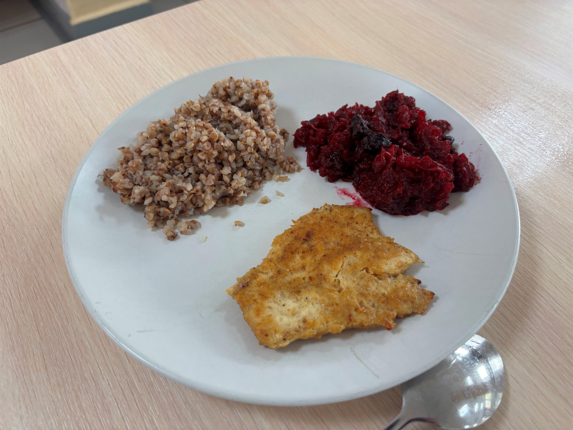 Без булочок і з бобовими: як змінилося харчування школярів у Південноукраїнську