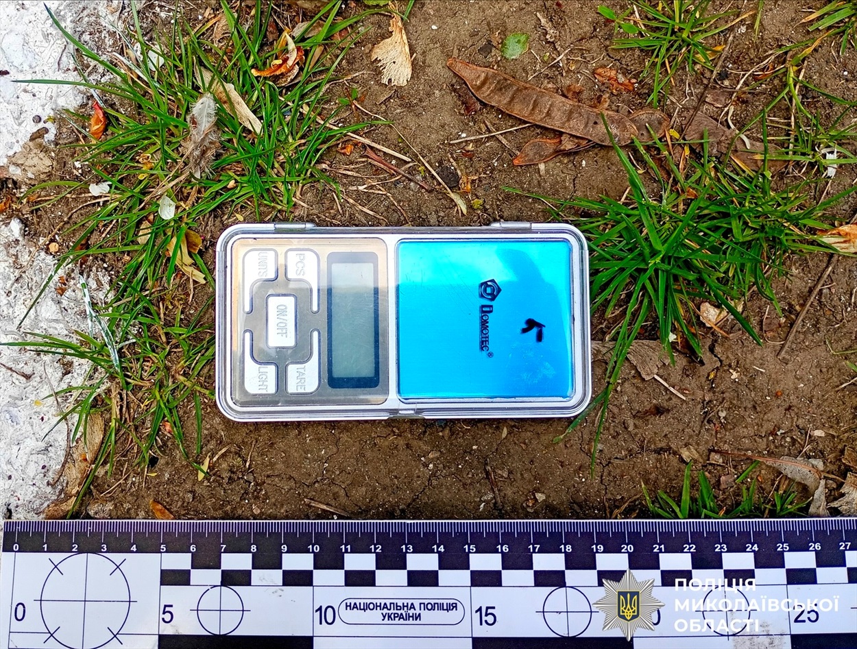 Пів кілограма «товару» в одних руках: у Первомайську затримали підозрюваного в наркоторгівлі