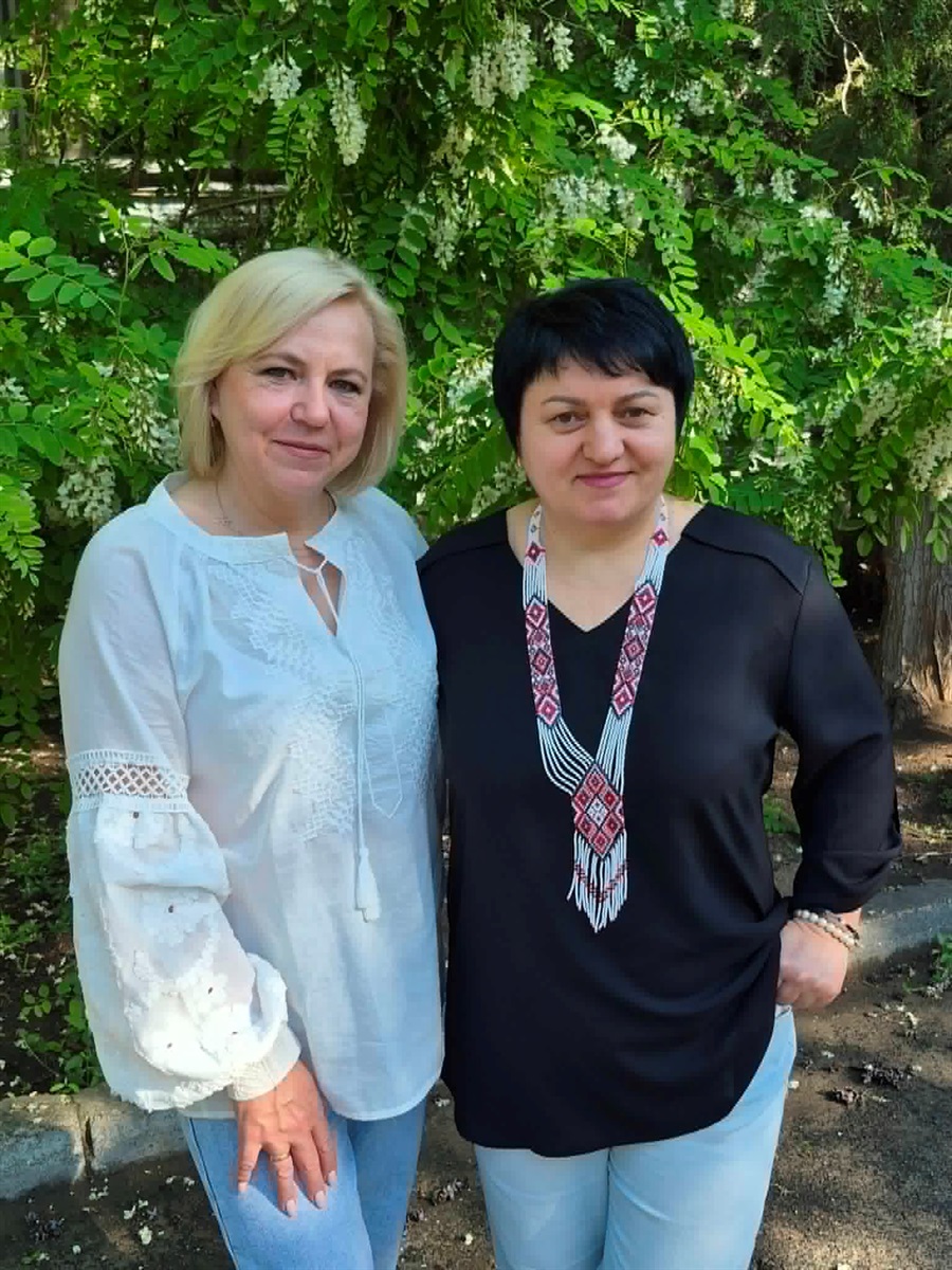 У вишиванках на роботі, навчанні й вдома: добірка фото із соцмереж південноукраїнців