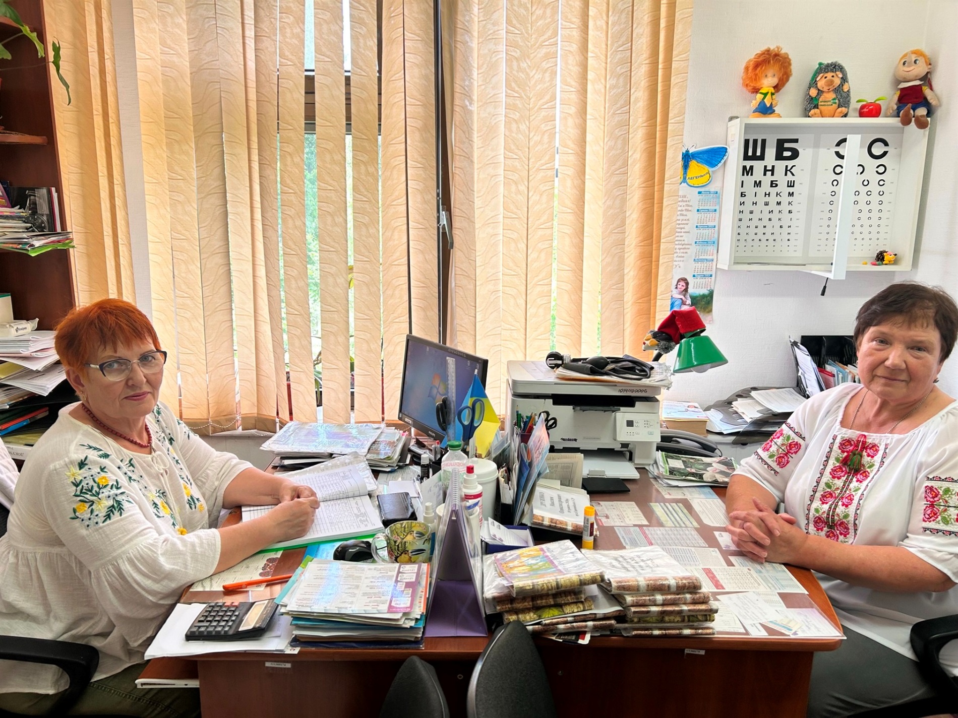 У вишиванках на роботі, навчанні й вдома: добірка фото із соцмереж південноукраїнців
