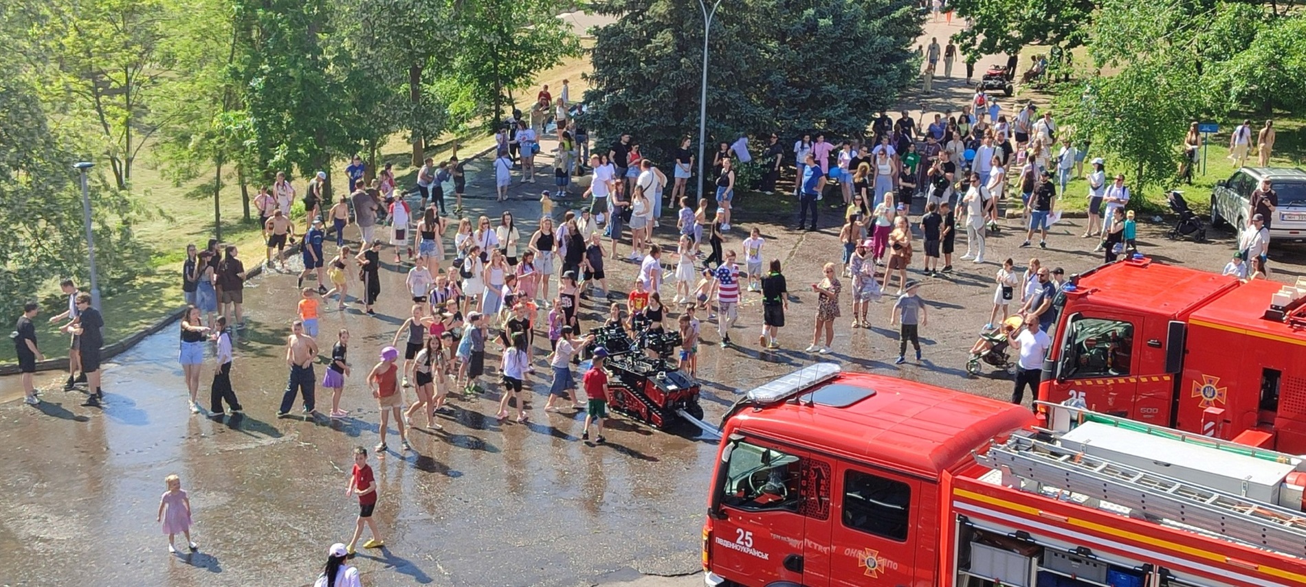 День міста у Південноукраїнську: водне шоу та концерт під зливою. Фоторепортаж