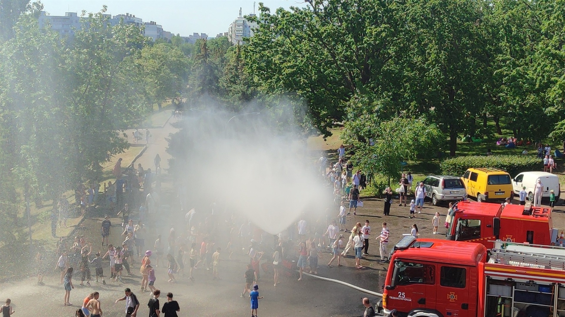 День міста у Південноукраїнську: водне шоу та концерт під зливою. Фоторепортаж
