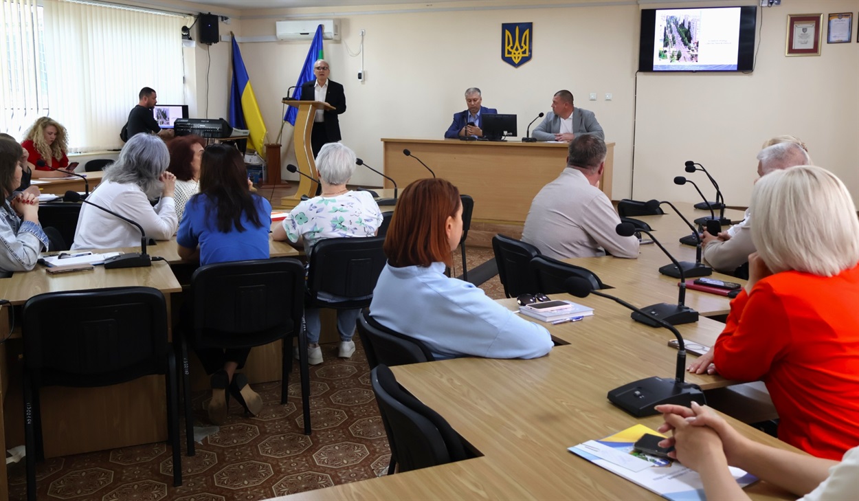 «Майбутнє України за цифровізацією»:  Юрій Харитонов презентував у Південноукраїнську ідеї розвитку громади.