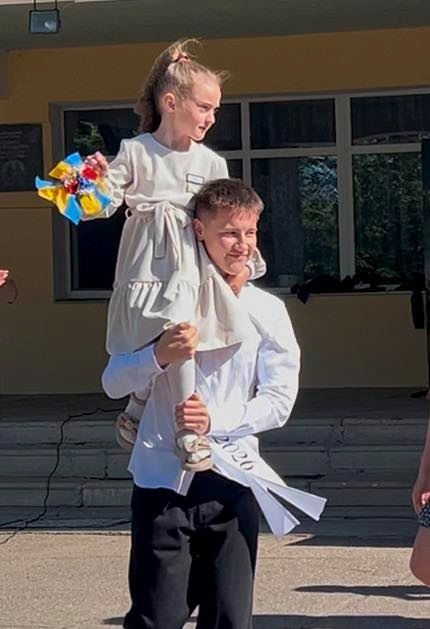 Останній дзвоник 2026 у Південноукраїнській громаді: добірка фото зі святкових лінійок. Оновлюється