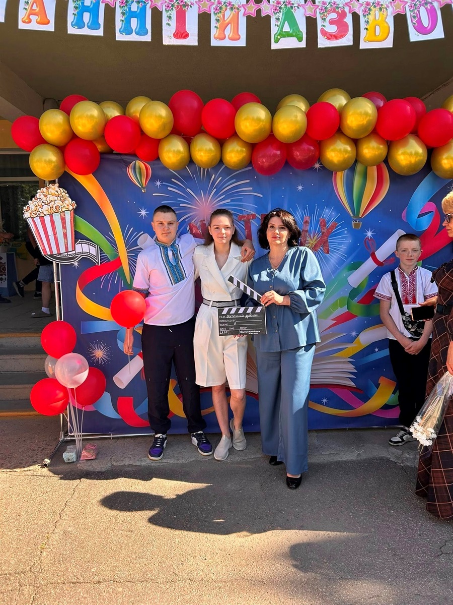 Останній дзвоник 2026 у Південноукраїнській громаді: добірка фото зі святкових лінійок. Оновлюється
