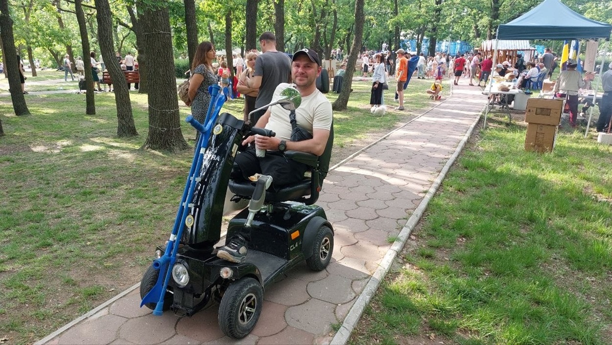 Перша зустріч з Артемом Єршовим у міському парку.