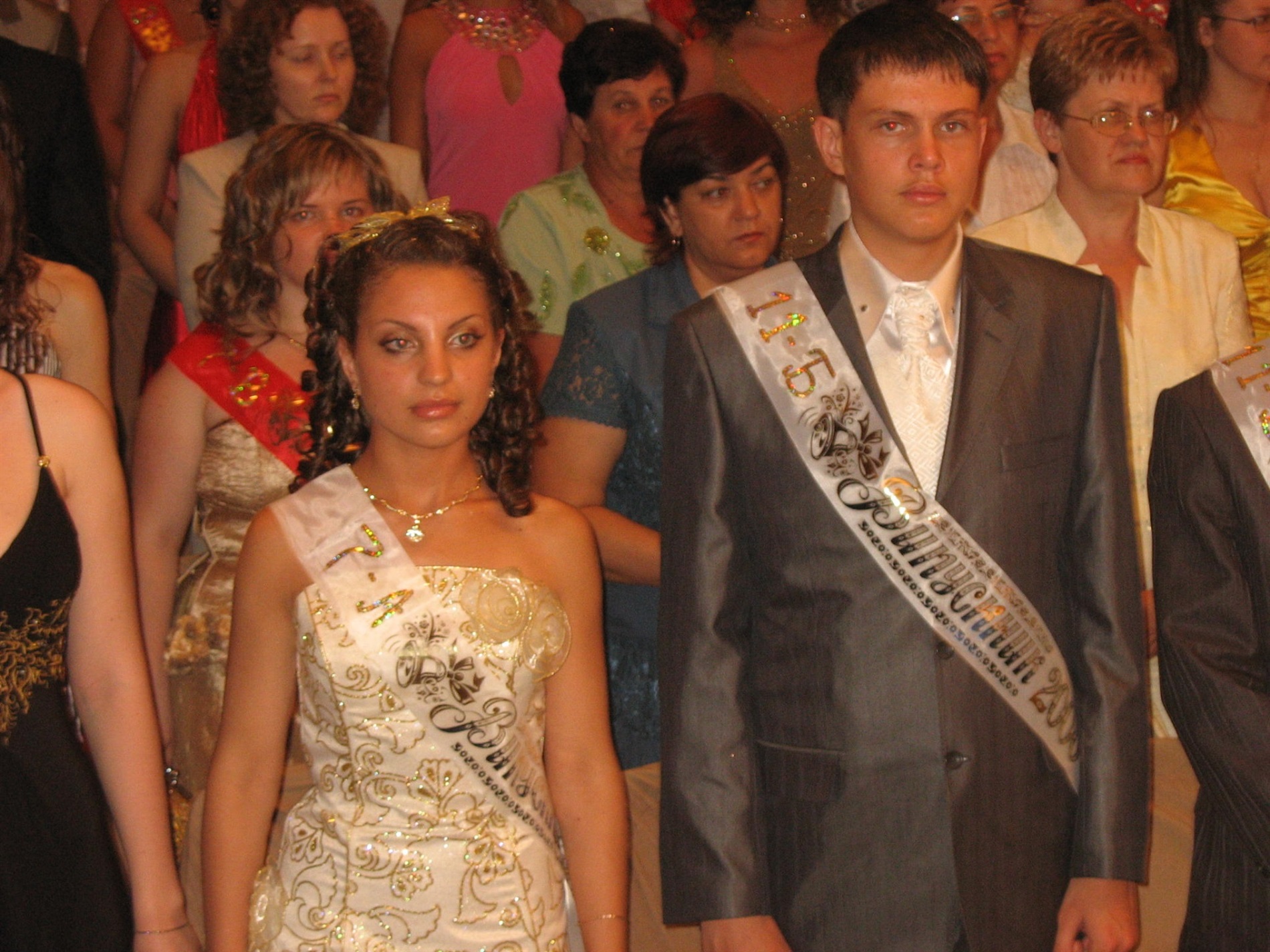Впізнаєте себе? Архівні фото випускних Південноукраїнська 2005–2019 років