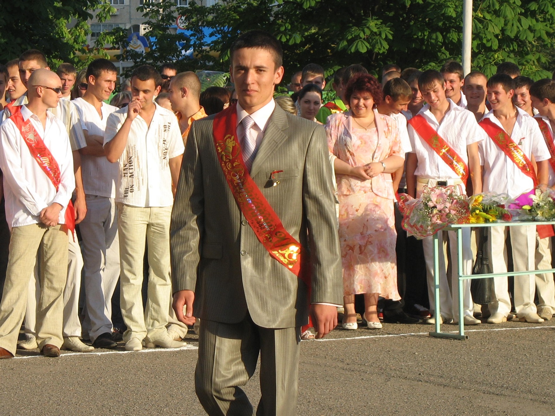 Впізнаєте себе? Архівні фото випускних Південноукраїнська 2005–2019 років