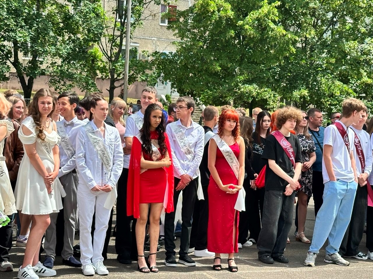 Дев’ятикласники Південноукраїнської громади прощалися зі школою. Добірка світлин із випускних