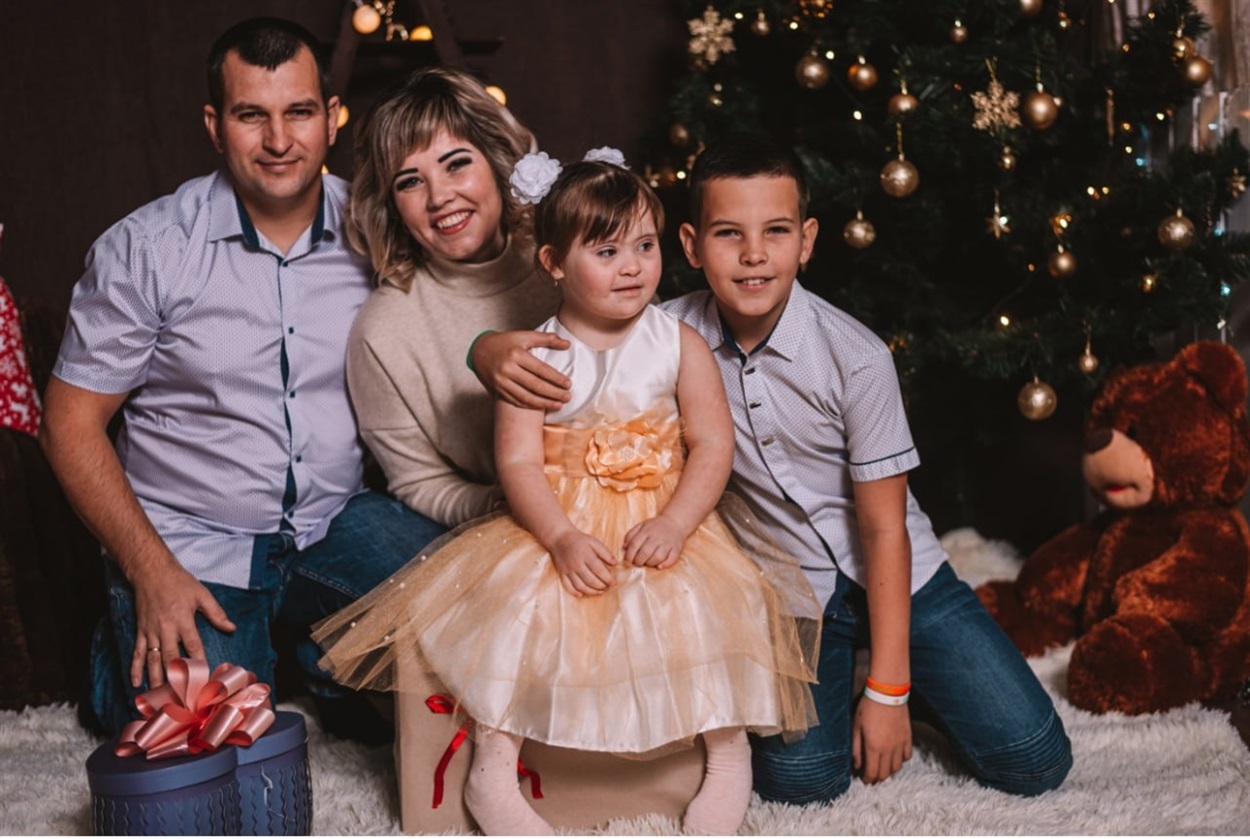 Родина Вікторії - син, донька та чоловік