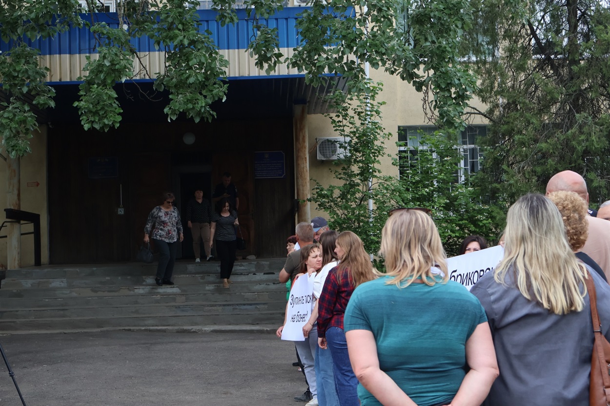 Під стінами Доманівськогго суду 22 травня.