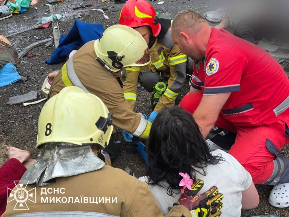 Страшна ДТП з маршруткою на Миколаївщині: загинули 12 людей, у Миколаєві буде день жалоби. Відео