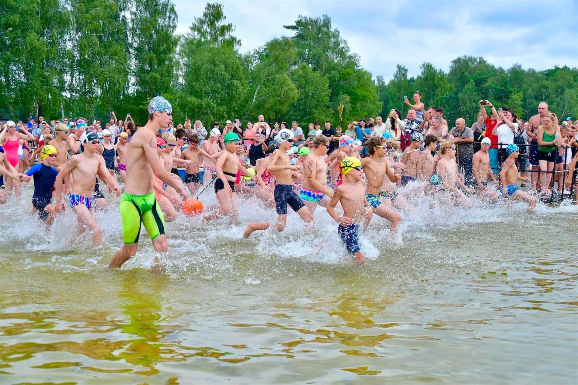 Спортсмени ПАЕС та СК «Олімп» стали призерами турніру з плавання «Біле озеро-2026»