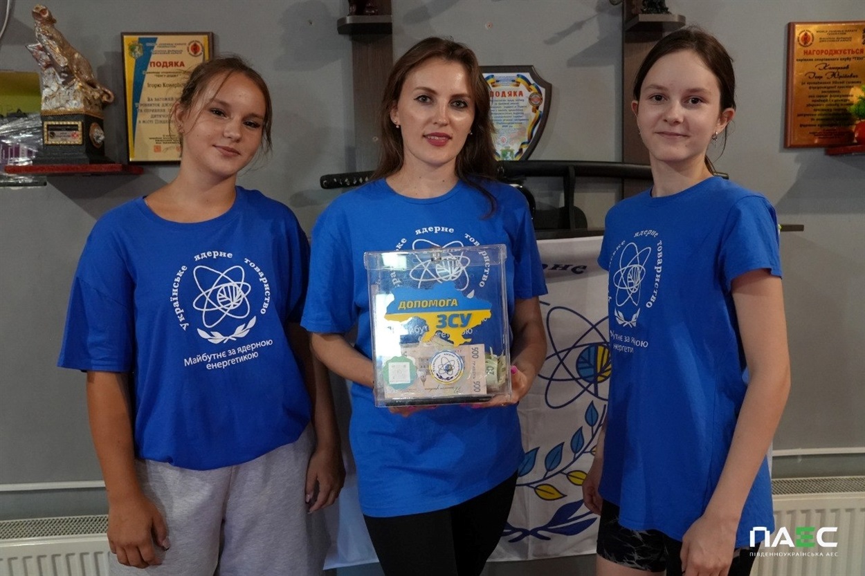 Урок самозахисту та донати: жінки УкрЯТ проводять у Південноукраїнську серію благодійних заходів