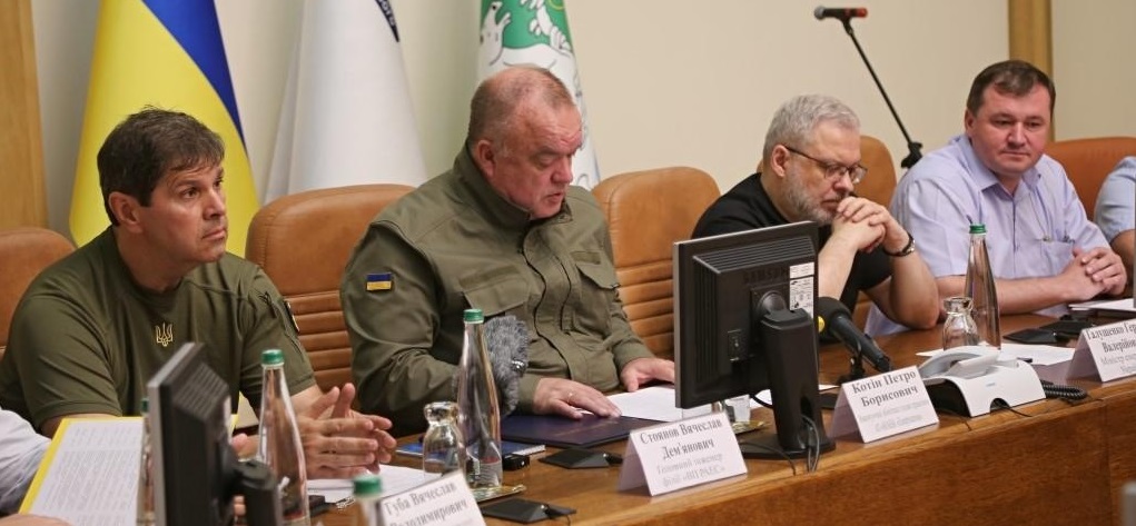 Новий генеральний директор ПАЕС Вячеслав Стоянов, в.о. голови правління АТ НАЕК «Енергоатом» Петро Котін, міністр енергетики України Герман Галущенко та ексгендиректор ПАЕС Ігор Полович.