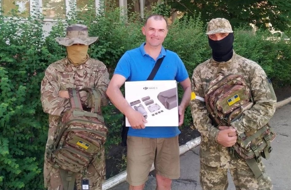 Квадрокоптер DJI MAVIC 3, який придбав Фонд за власні кошти, для ведення повітряної розвідки та коригування вогню по позиціям ворога.
