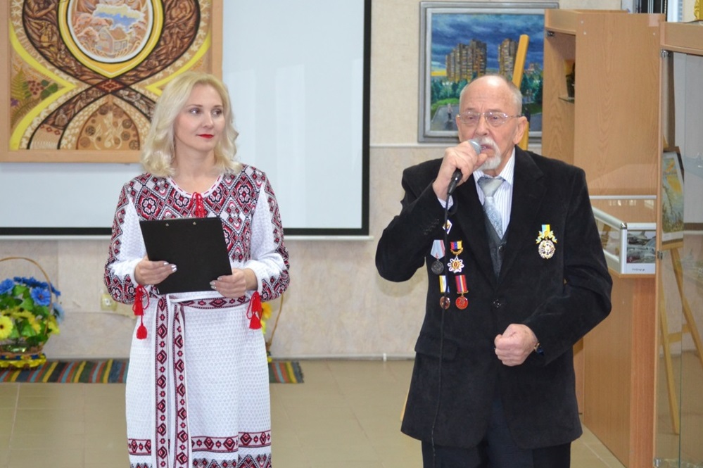 Голова ради ветеранів В. Громенко віншує усіх з Днем соборності