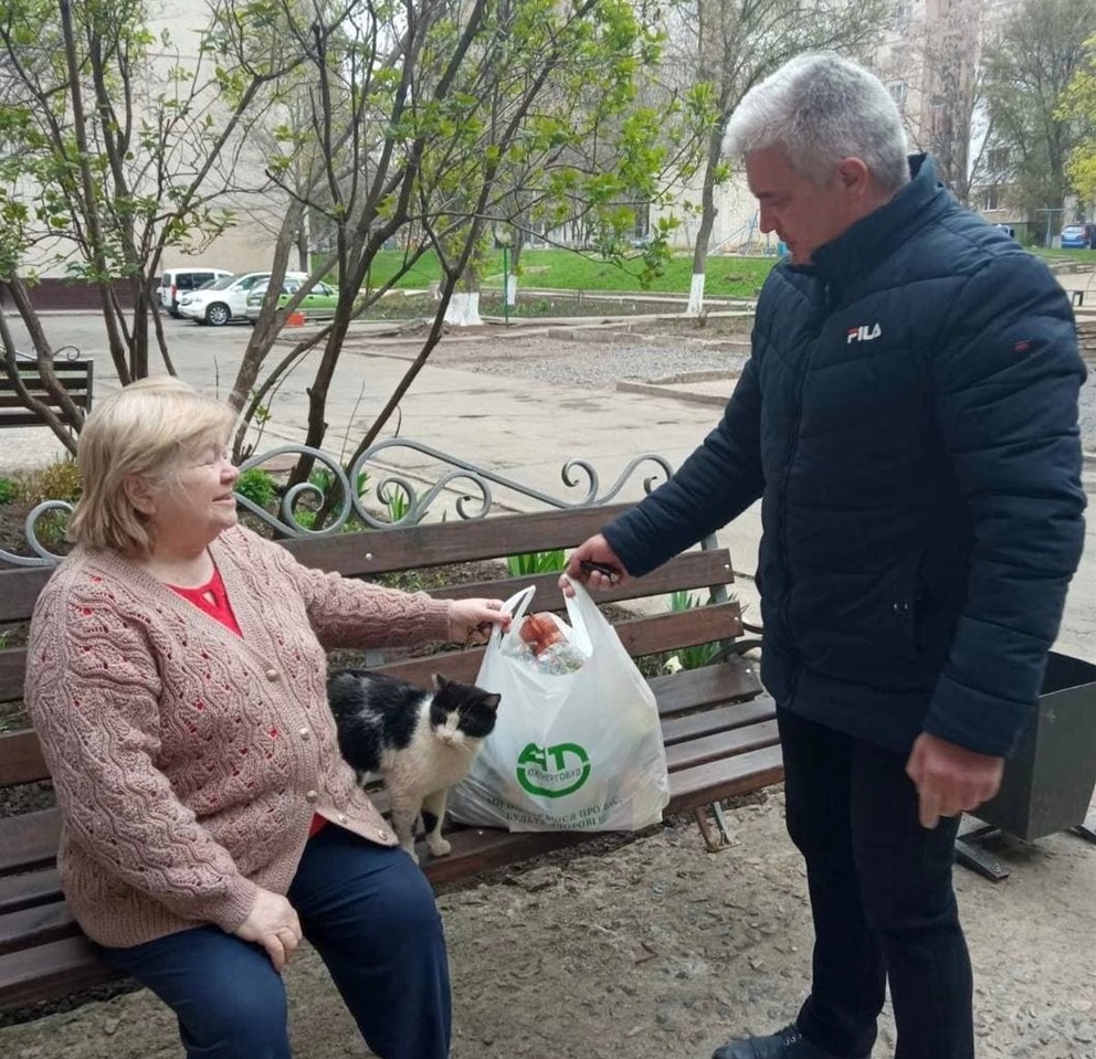 Дмитро Мірошник доставляв пакунки южноукраїнцям.