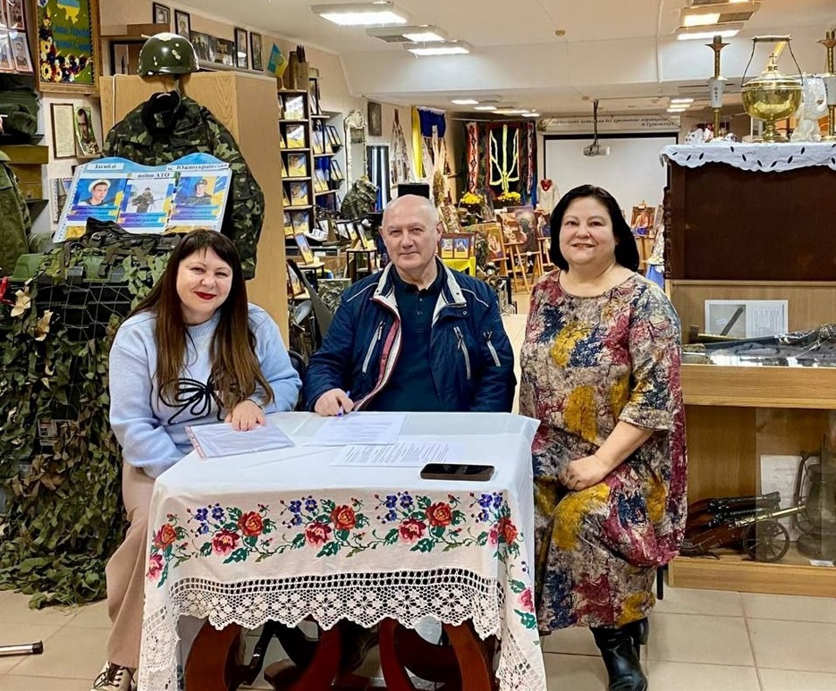 Зореслава Клименко, Владислав Артамонов та Лариса Мініна