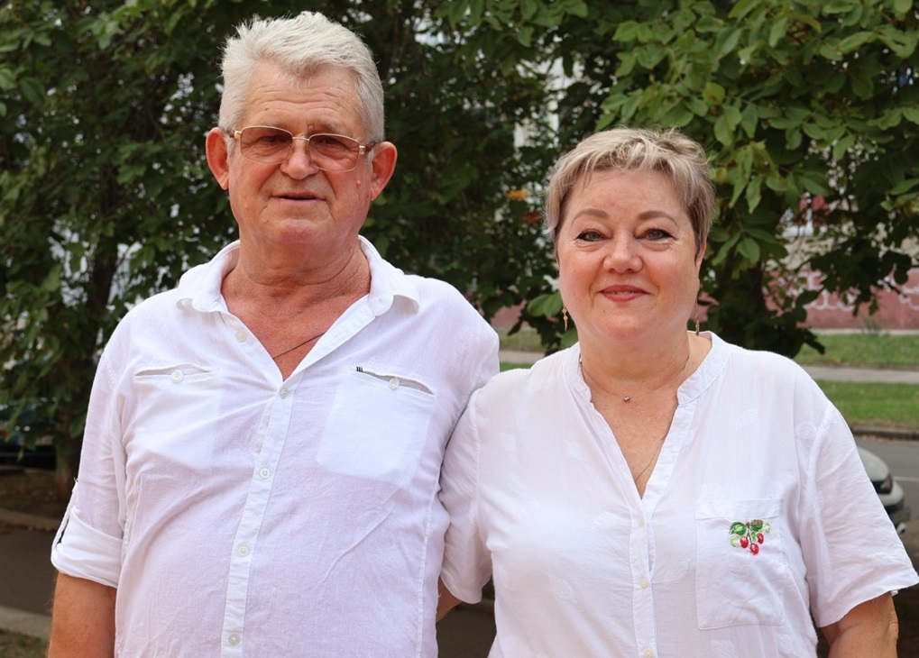 Беруть участь у змаганнях з плавання, а також армрестлінгу та гирьового спорту
