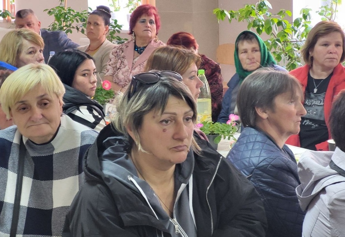 Наталя Цой на зустрічі матерів у с. Богданівка